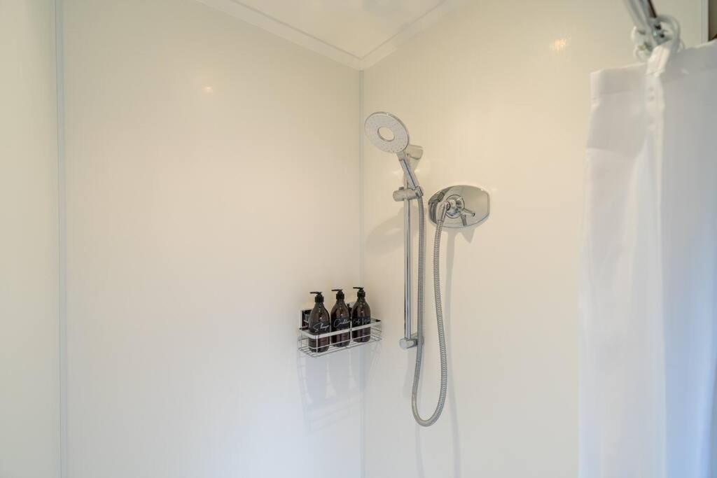 Te Anau Cottage Екстер'єр фото