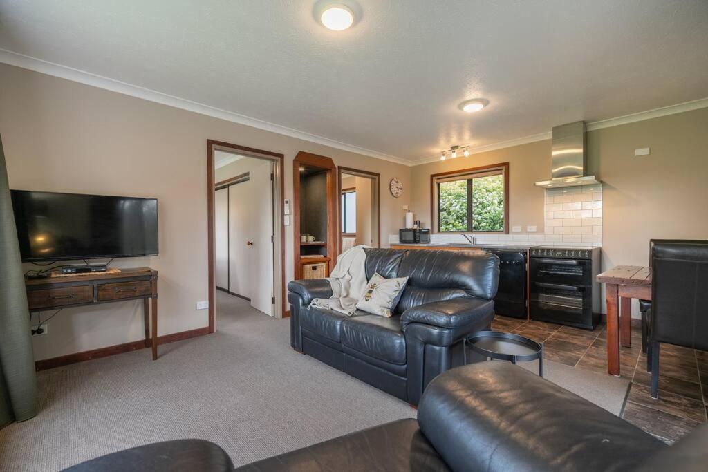 Te Anau Cottage Екстер'єр фото