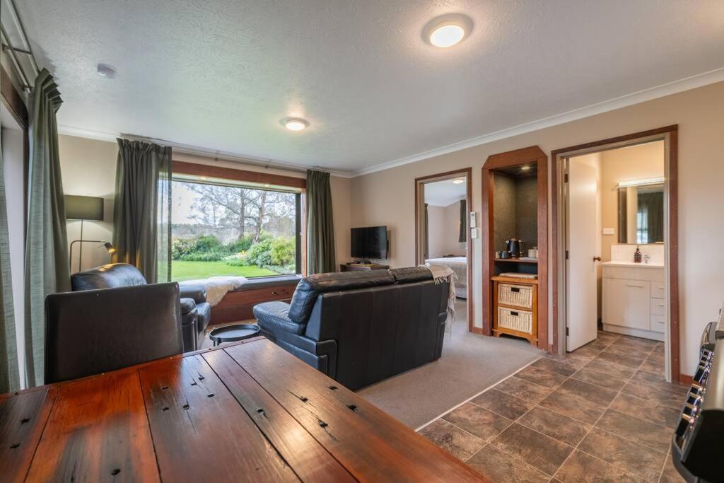 Te Anau Cottage Екстер'єр фото